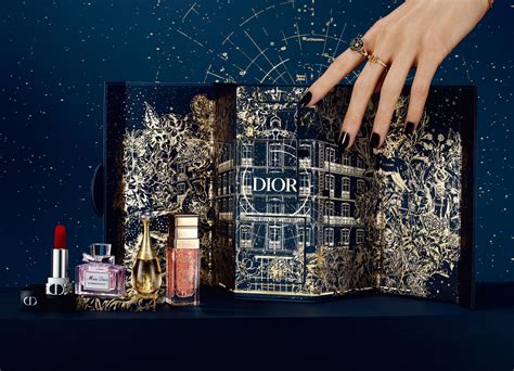 dior ポーチセット 2022|2023 DIOR クリスマスコフレ (化粧ポーチ) .